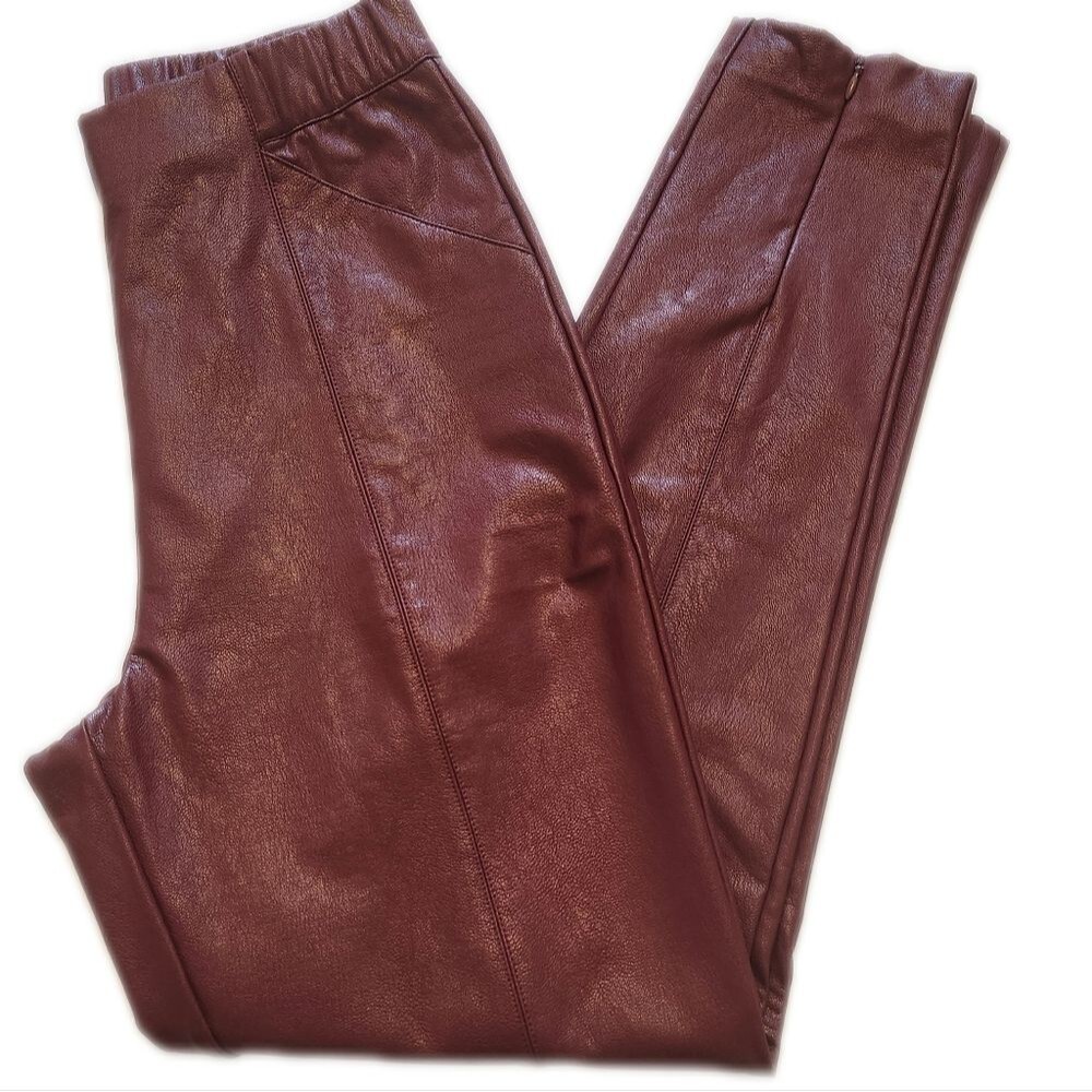 Lulu's burgandy maroon vegan leather ankle length cigarette pants, M